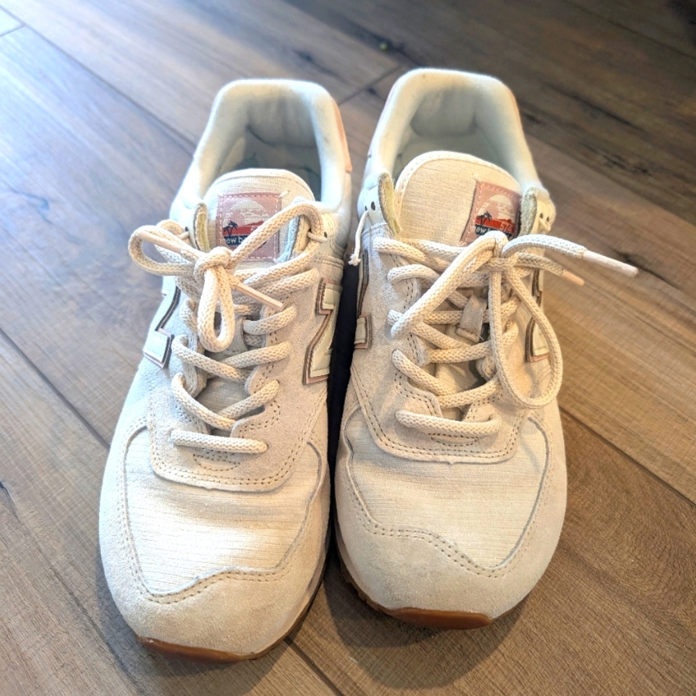 New Balance 574 Turtle Dove Women size 9.5